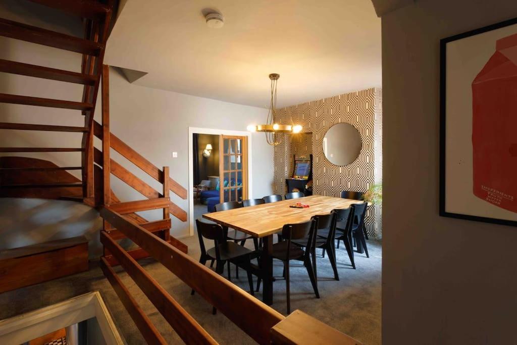 Chester/Handbridge Sleeps 9 + Netflix Hough Green Exteriér fotografie